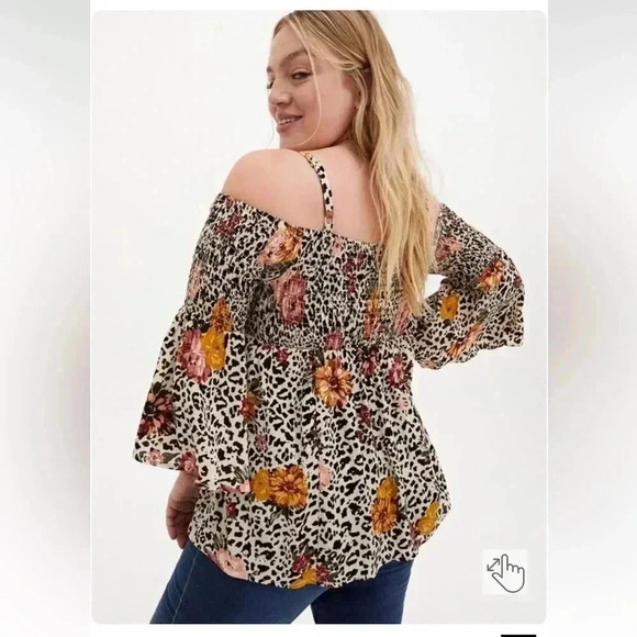 Torrid - Babydoll  Crinkle Gauze Smocked Cold Shoulder Top - Picture 3 of 11